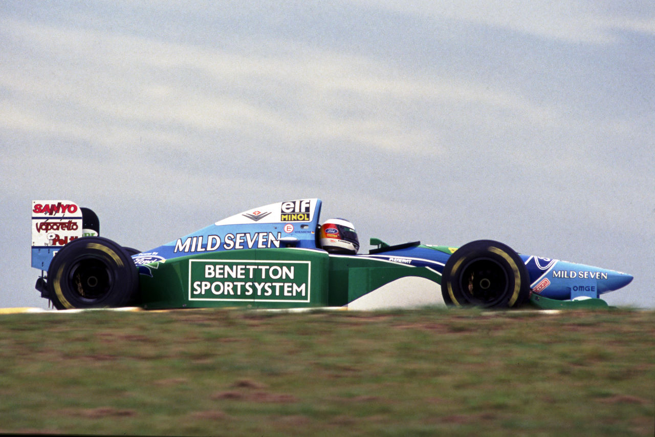 アイルトン・セナ亡き後の混迷を制した速さと消えぬ疑惑。皇帝誕生を支えた“功罪”のマシン『ベネトンB194』