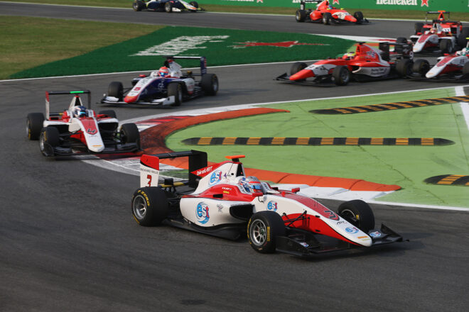 2016年GP3に参戦したアレクサンダー・アルボン（ARTグランプリ）