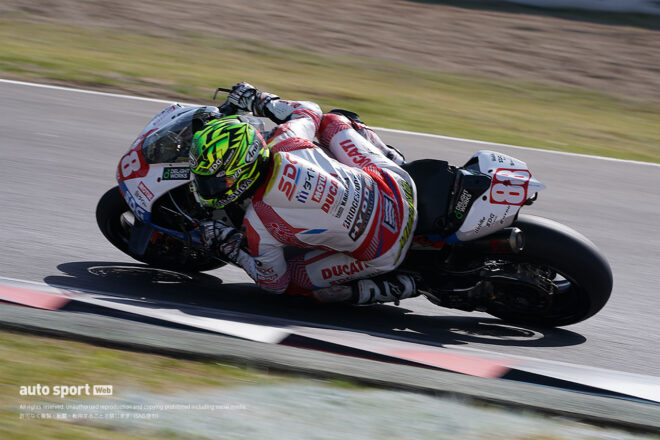 水野涼、背後に迫る中須賀の「プレッシャーを感じながらのレース」を逃げ切って開幕3連勝／全日本ロード第2戦SUGO JSB1000