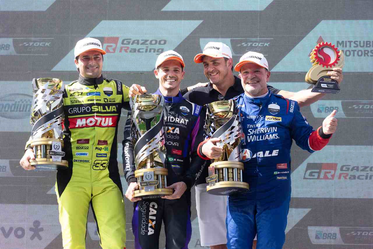 トヨタ陣営の22歳がスプリントで初優勝。ピケJr.やバリチェロを抑え、サラスが日曜を制覇／SCB第3戦
