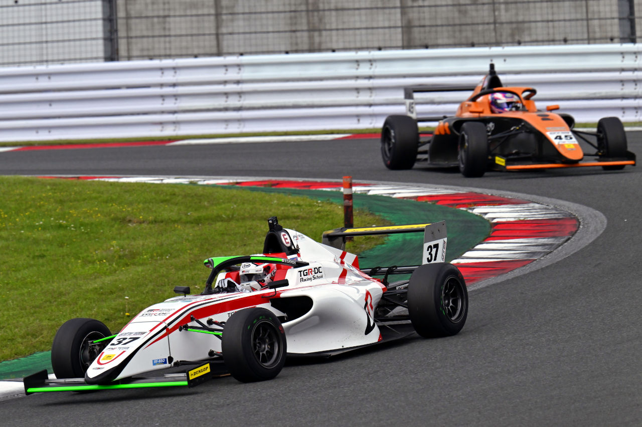 【順位結果】2026年FIA-F4第1戦富士 決勝