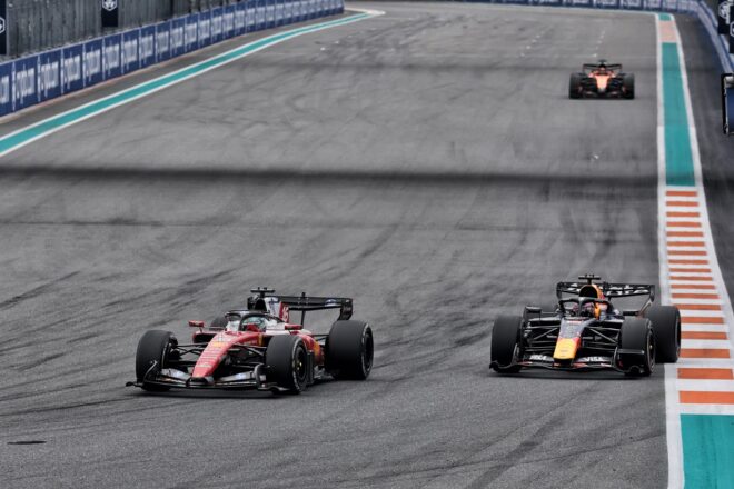シャルル・ルクレール（フェラーリ）とマックス・フェルスタッペン（レッドブル）