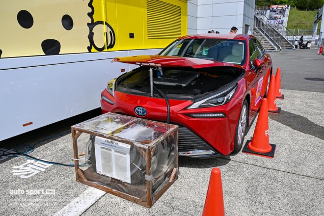 スーパーGTが日本自動車会議所とともに第2戦富士のパドック内で水素による給電を実施