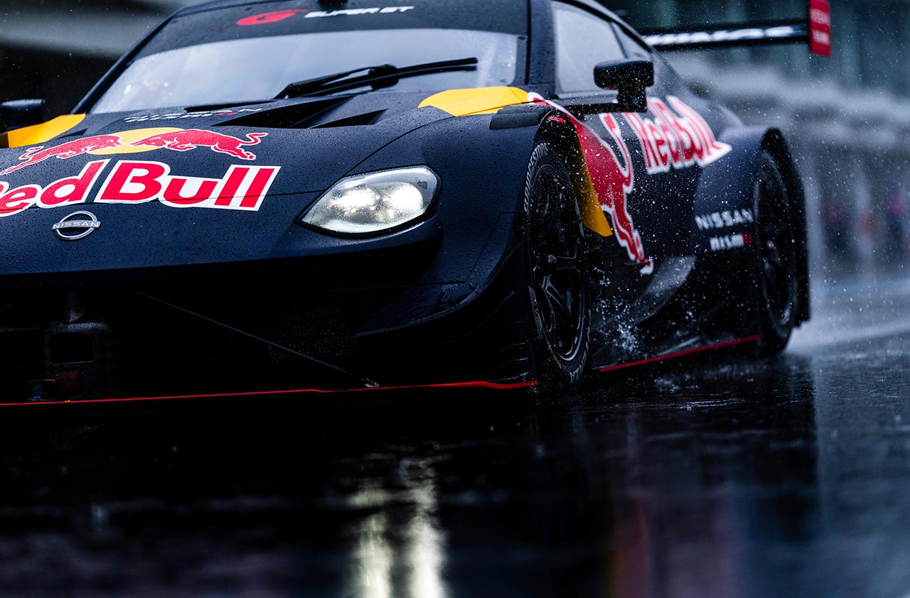 【動画】四度のワールドチャンピオン、マックス・フェルスタッペンが富士スピードウェイでGT500をドライブ。三宅淳詞のタイムに挑戦！