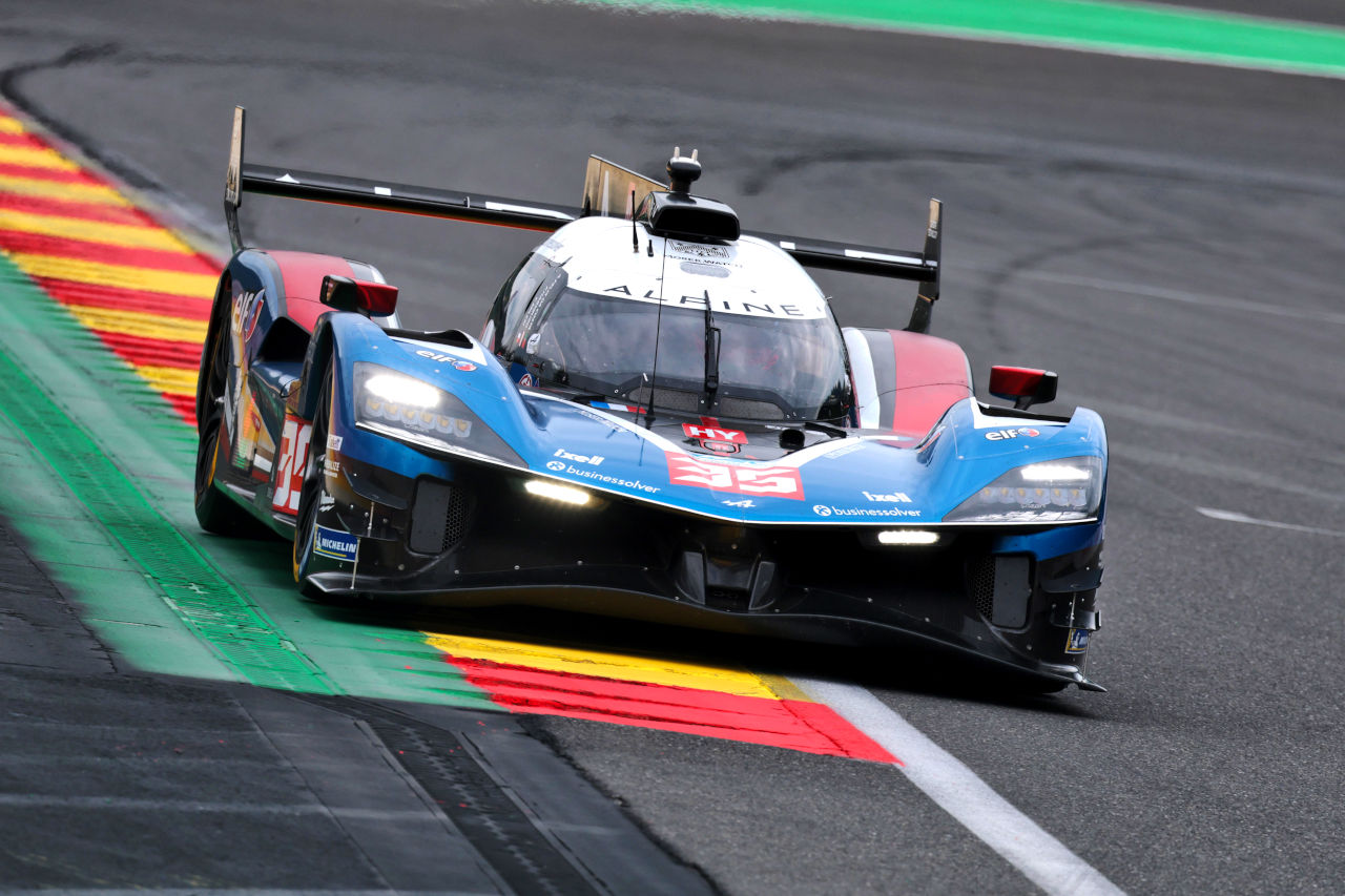 5年目のプジョーが初のポールポジション獲得。トヨタ＆フェラーリは各2台がトップ10圏外、ハイパーポール進出を逃す【WEC第2戦予選レポート】