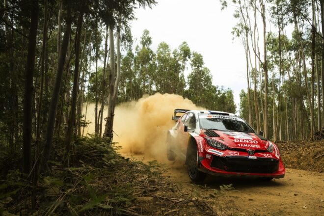オジエが首位、ヌービルが3.7秒差で肉薄。SS8のパンク続出を切り抜けた、二人の王者の卓越したマネジメント【デイ2レポート】