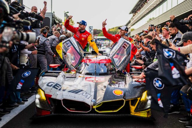 BMW Mハイブリッド V8