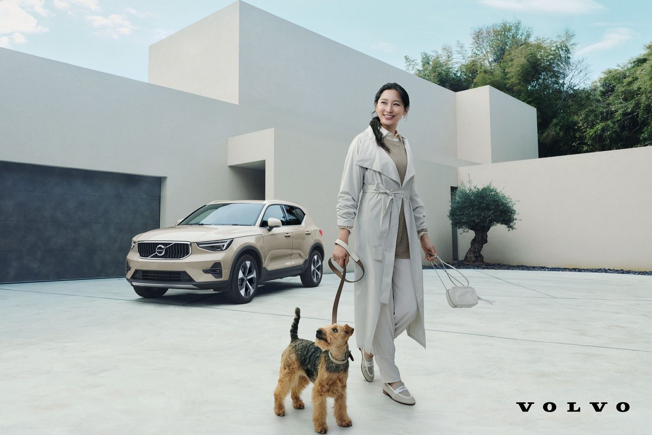ボルボ、都市型SUV『XC40』のアンバサダーに杏を起用。唯一のAWDとなる特別仕様車“Selection”も導入