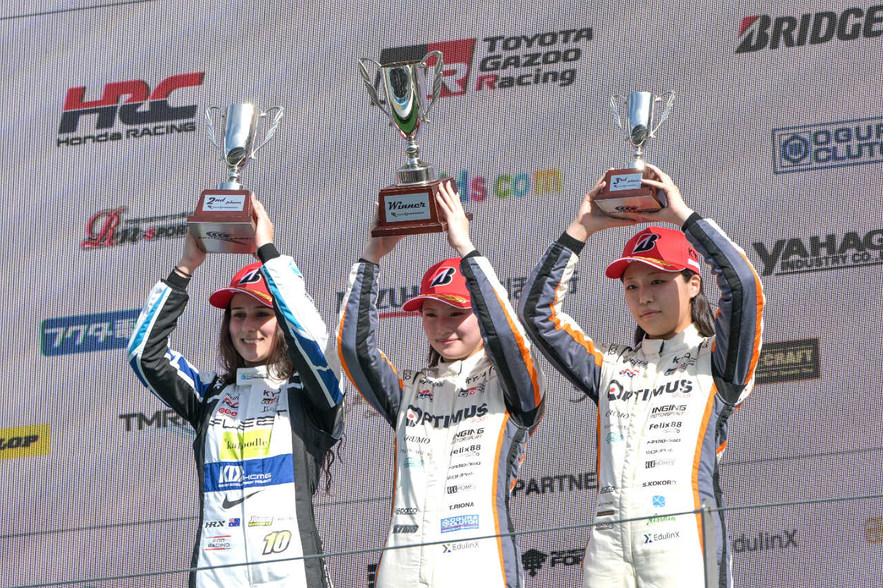 フォーミュラ2年目のKYOJO CUP開幕戦で富下李央菜が初優勝。F1アカデミー経験者の新人シコンテが表彰台獲得