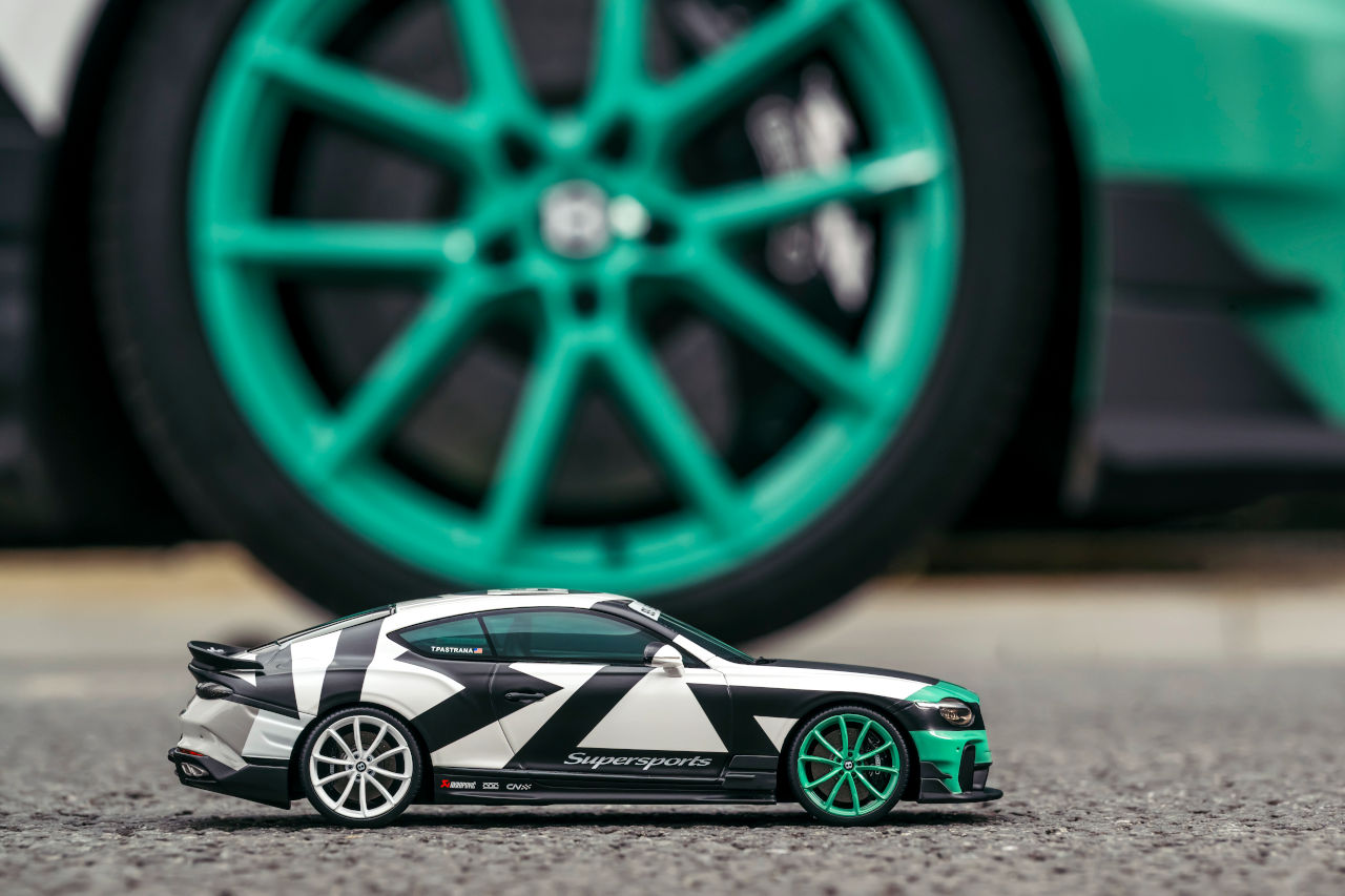 ベントレー、迫力の映像作品を記念した『スーパースポーツ』の限定ミニカーを発売。サイズは1／43と1／18の2種類