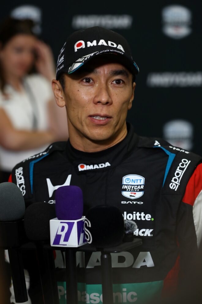 佐藤琢磨、インディ500初日はトラブルに苦戦。「トラブルが重なってトライしたことが分からなくなってしまった」