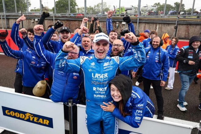元王者サットンが節目の通算50勝。カローラGR Sportのテイラー・スミスも10年ぶり勝利／BTCC第2戦
