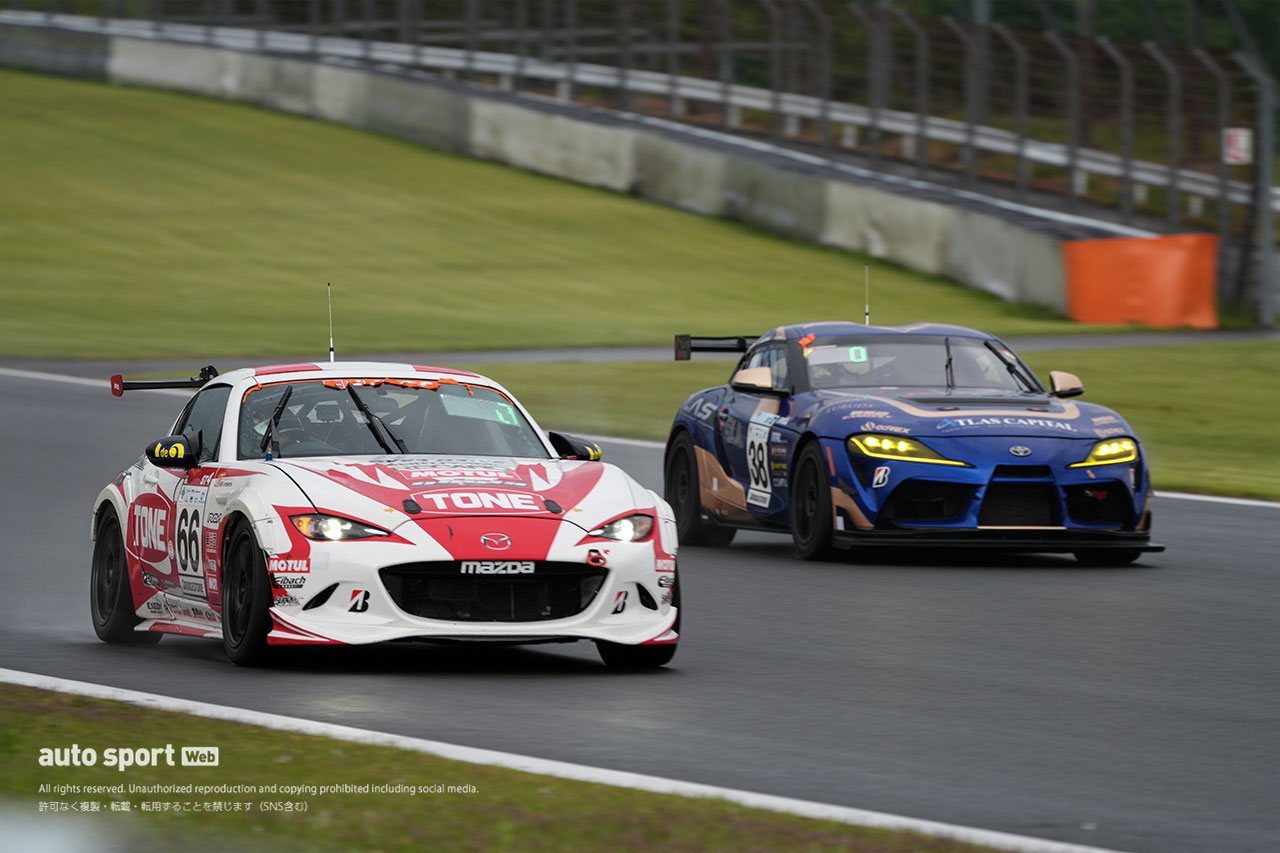 odula TONE MOTUL ROADSTER RFとATLAS APEX GR Supra GT4