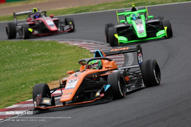全日本スーパーフォーミュラ・ライツ選手権第7戦鈴鹿は梅垣清が逆転で初優勝を飾る