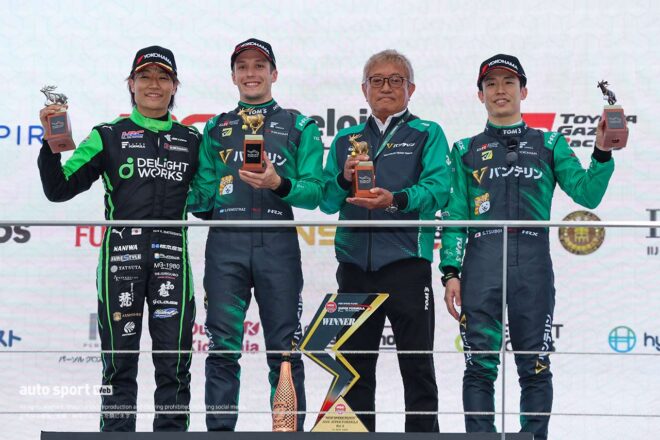タイヤ選択的中のフェネストラズが劇的勝利、復帰の松下が2位。無限勢と太田は気まぐれな雨に泣く【第4戦決勝レポート】