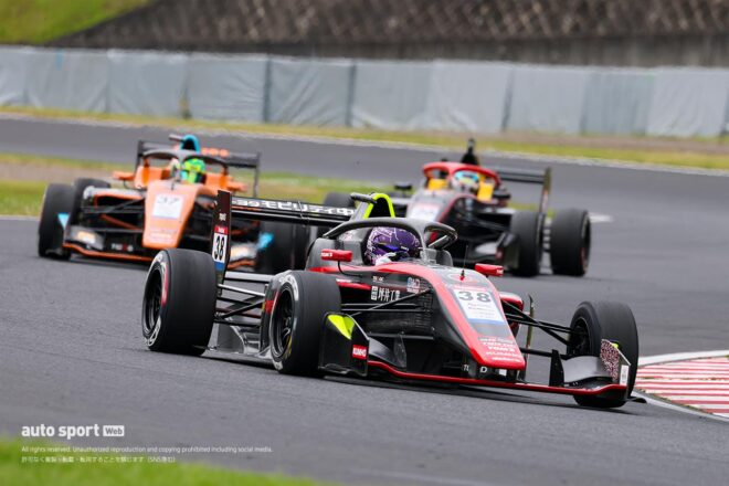 全日本スーパーフォーミュラ・ライツ選手権第8戦鈴鹿は梅垣清がポール・トゥ・ウイン。TOM’Sが表彰台独占