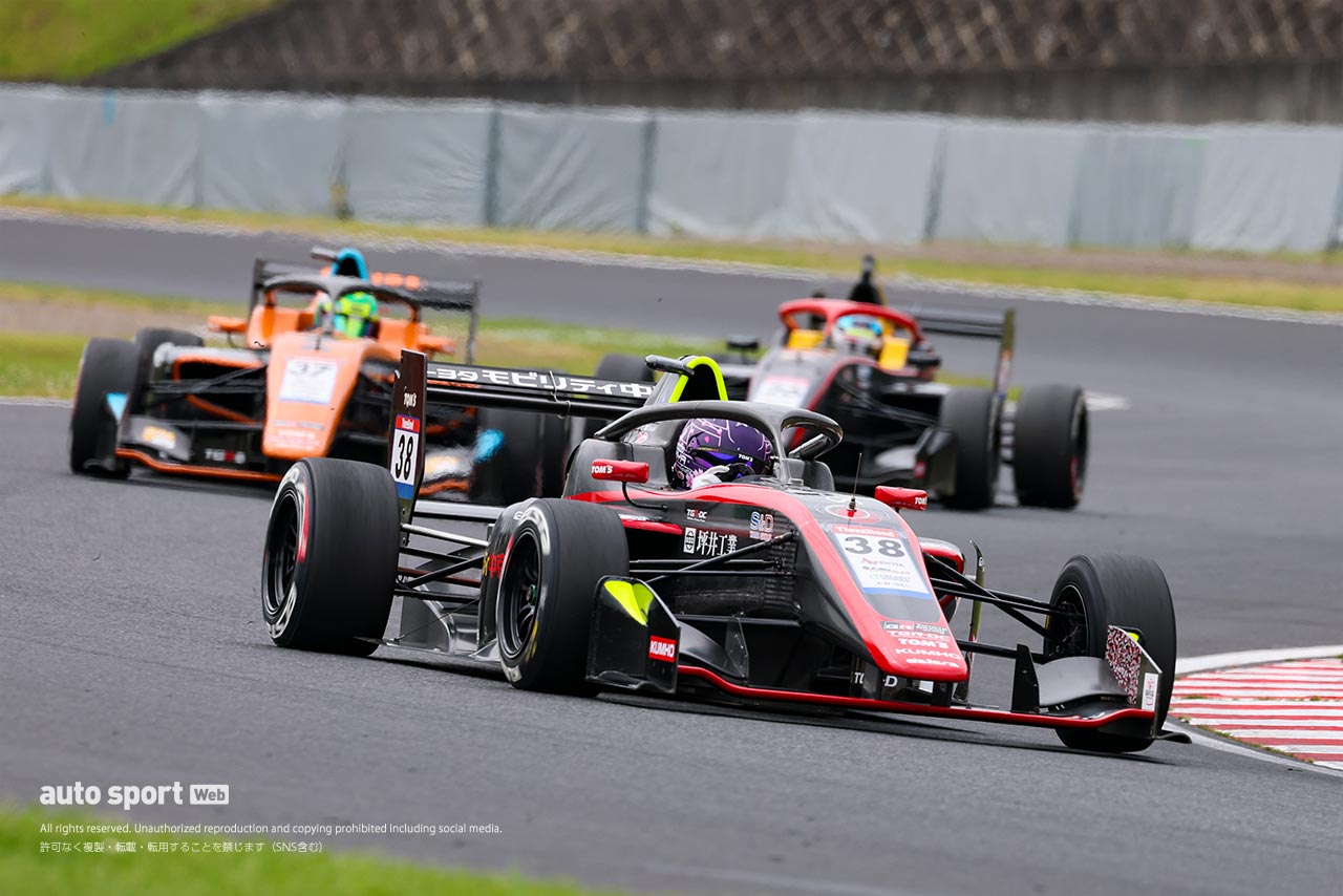 全日本スーパーフォーミュラ・ライツ選手権第8戦鈴鹿は梅垣清がポール・トゥ・ウイン。TOM’Sが表彰台独占