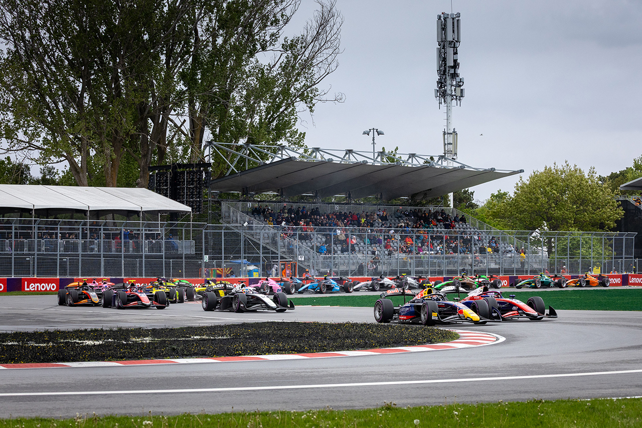 2026年FIA F2第3戦モントリオール　フィーチャーレースのスタート