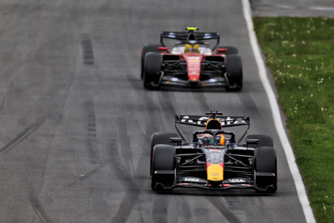 マックス・フェルスタッペン（レッドブル）とルイス・ハミルトン（フェラーリ）