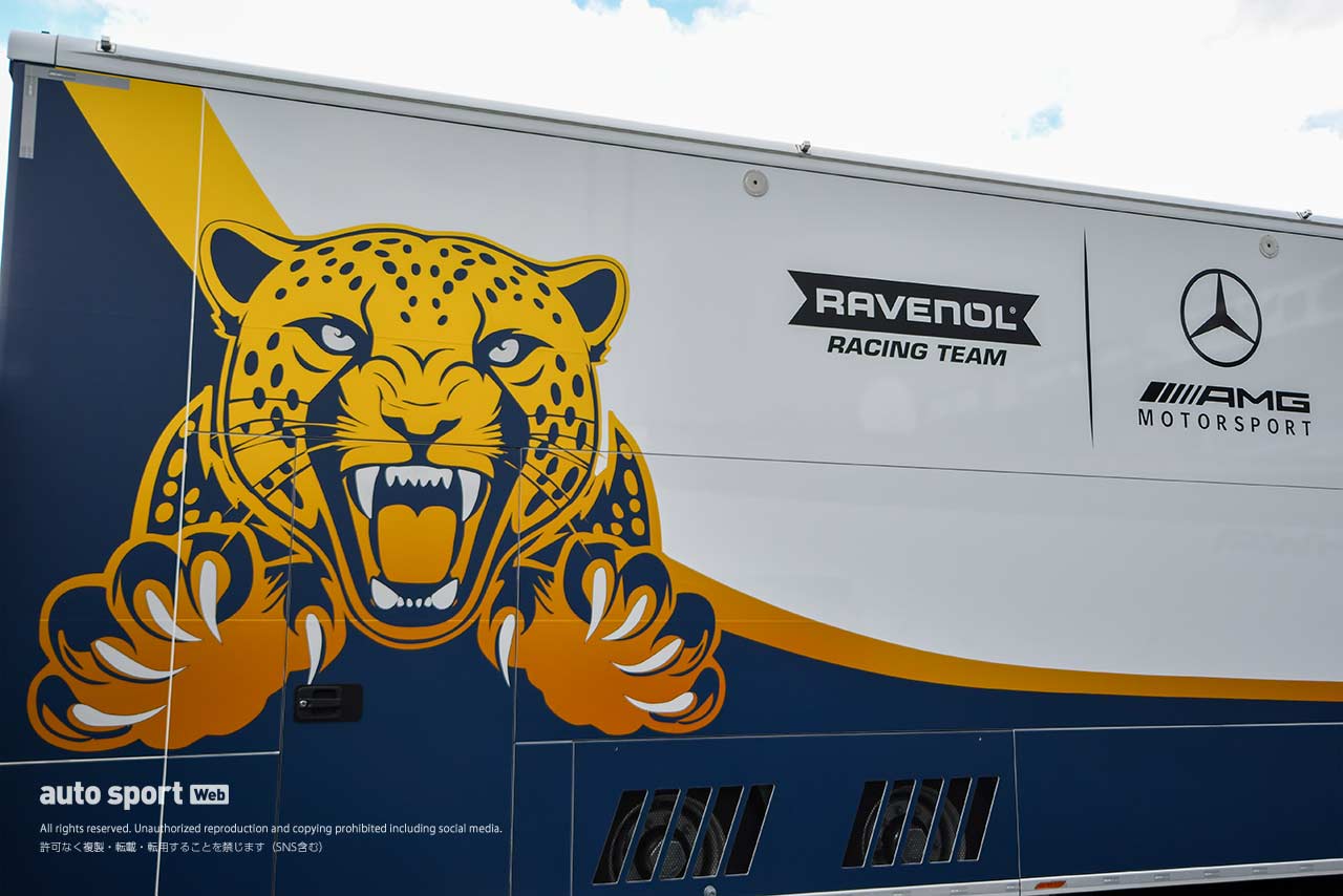 過酷なニュルブルクリンクを勝ち切れる『RAVENOL』の底力。フェルスタッペン組との激闘に35万超の観衆が喝采