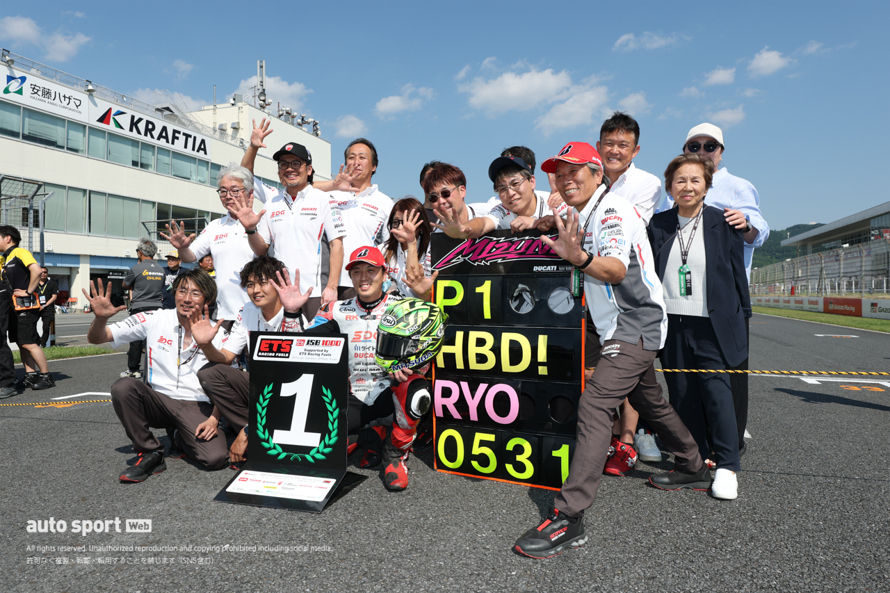 水野涼が開幕から無傷の5連勝。三つ巴の2位争いは中須賀が制す／全日本ロード第3戦オートポリス JSB1000レース2