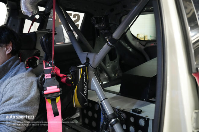 「スイフトスポーツはスズキが作った零戦」クラス唯一のFFターボでの挑戦にメーカーも熱視線【S耐マシンフォーカス】