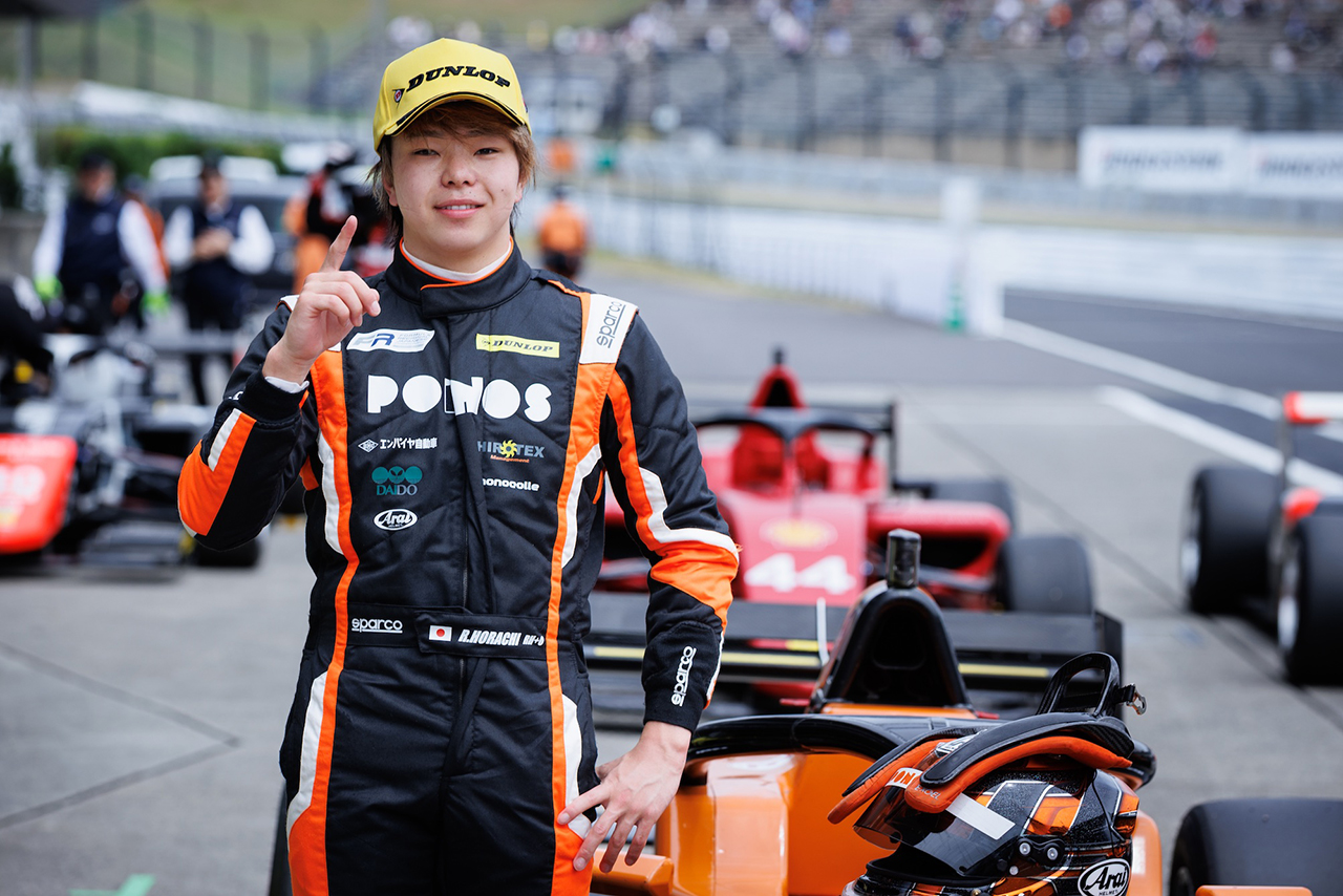 洞地遼大（PONOS RACING F111/3）