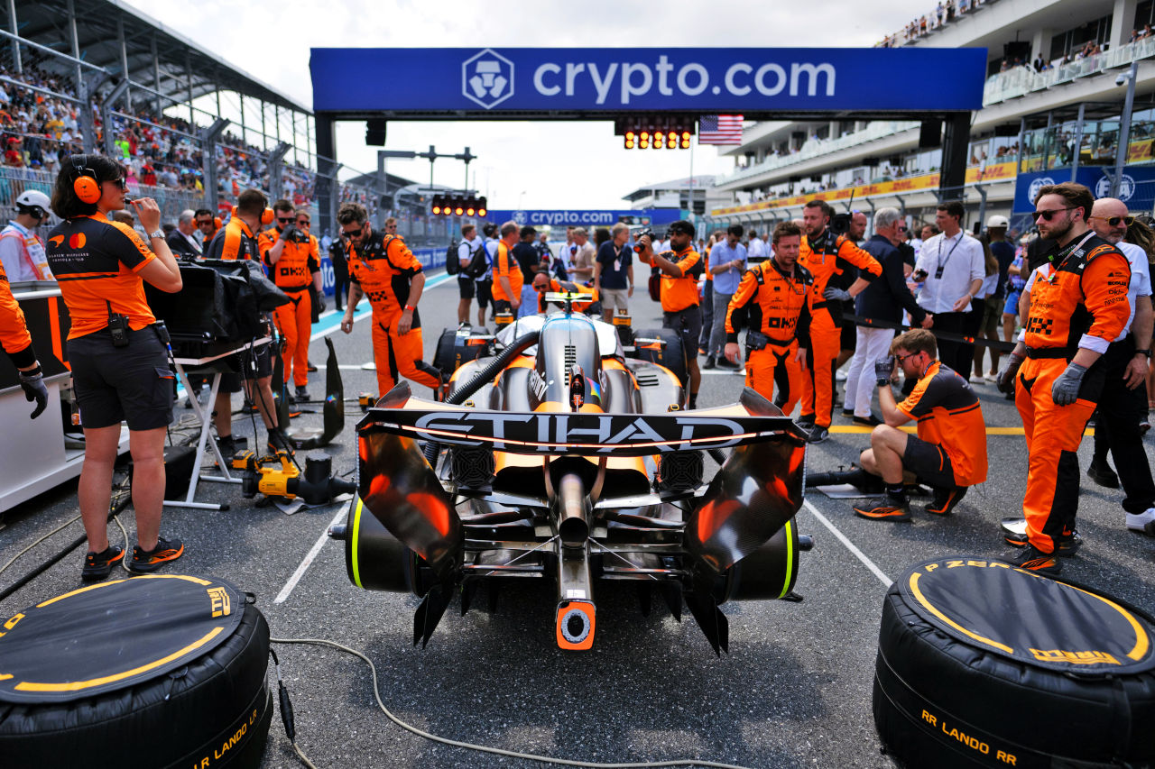F1のV8エンジン化が実現すればマクラーレンは自社開発に乗り出す可能性。ブラウンCEOが「検討」認める