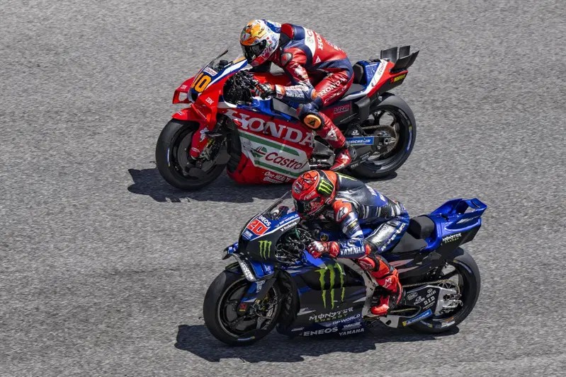 MotoGPで日本勢はなぜ勝てなくなったのか　ドゥカティとアプリリアが築いた“イタリア流”の強さ