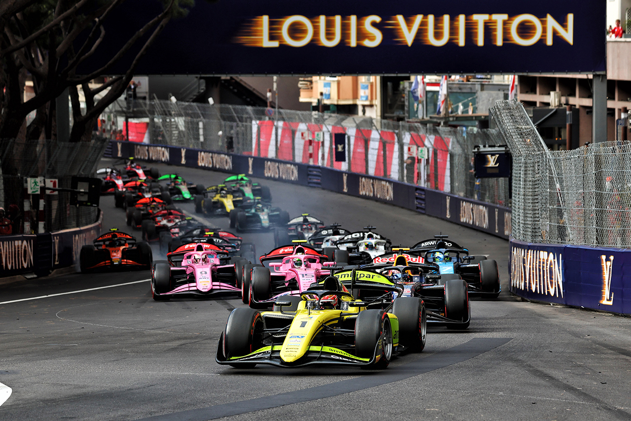 2026年FIA F2第4戦モンテカルロ　フィーチャーレースのスタート