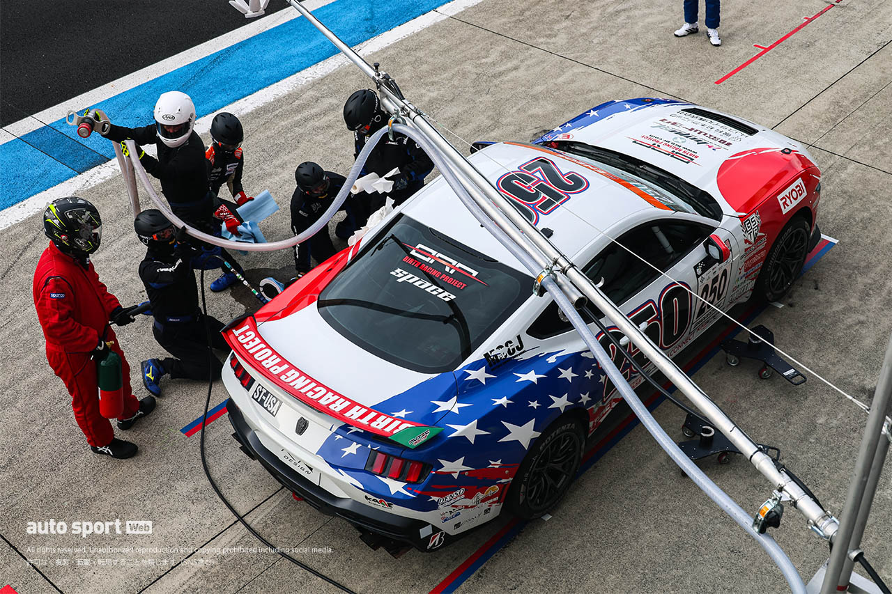 フォード・マスタングが初のS耐富士24時間を完走。“お昼寝作戦”から気合いの復活、BRP奥村代表「デフは砕け散る寸前」