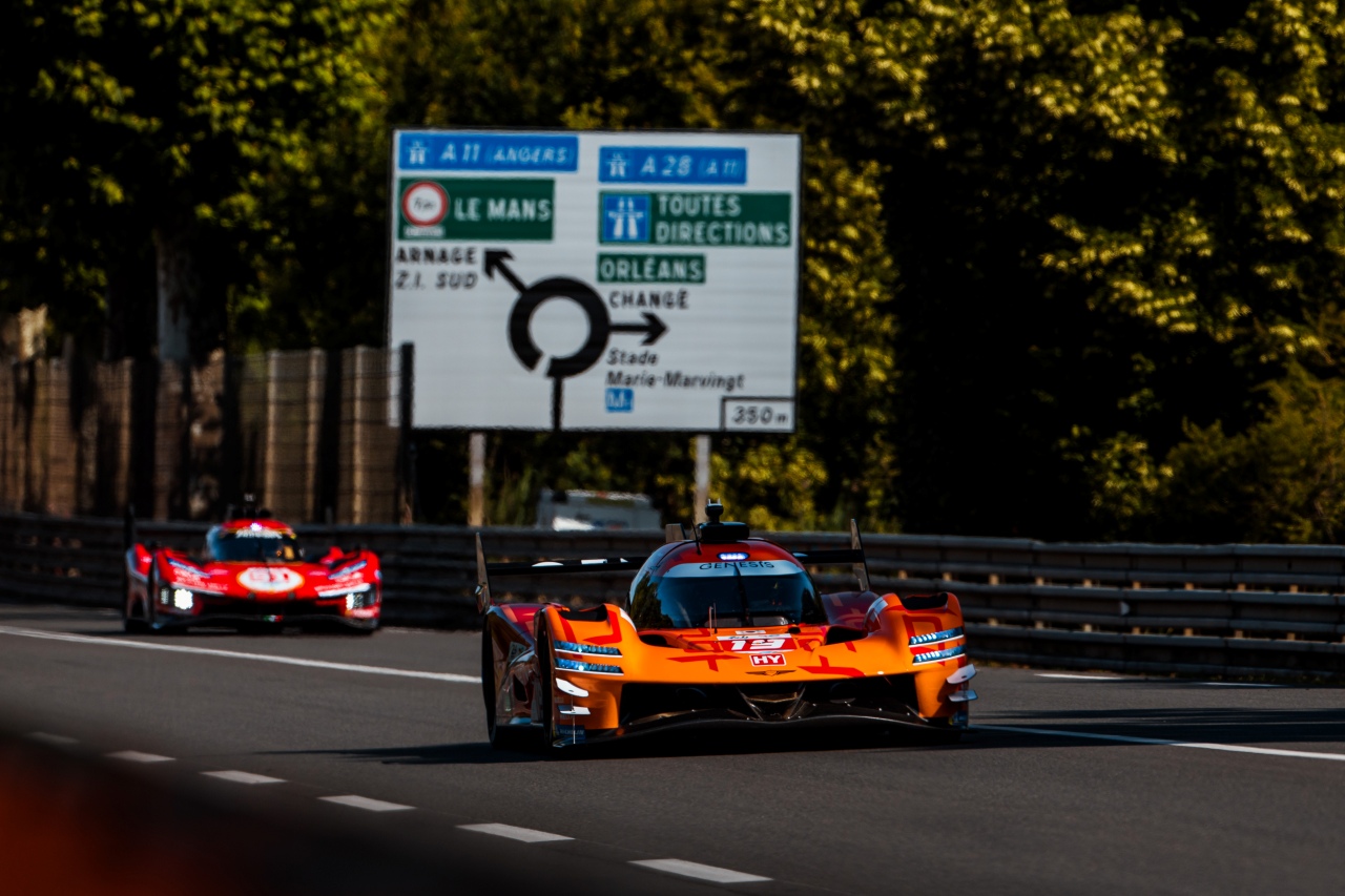 “早すぎた”キャデラックの最速タイム抹消／新参ジェネシスが3列目確保／フェラーリGT3勢の不安【ル・マン木曜日Topics】