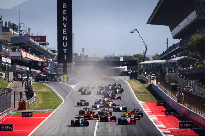 FIA F3第3戦バルセロナ　スプリントレースのスタート