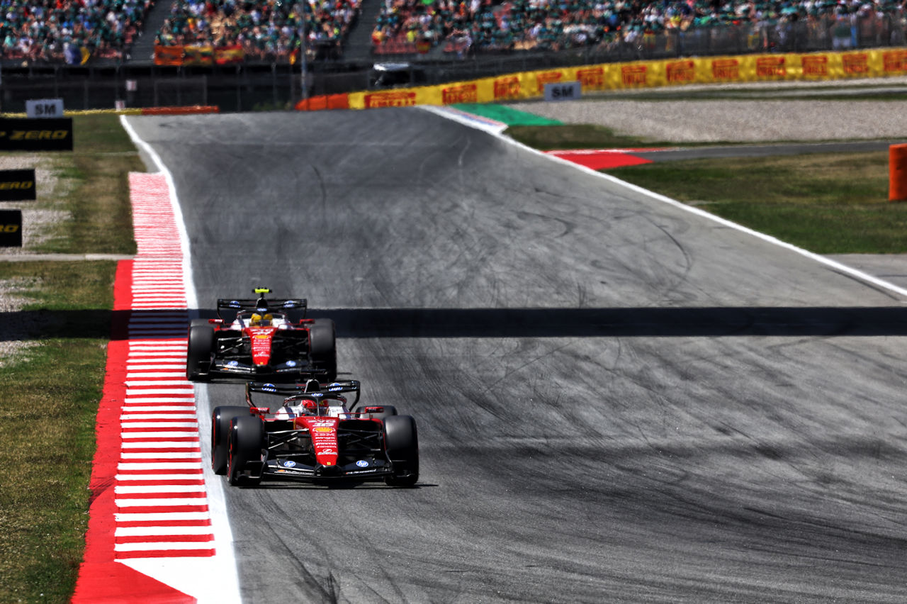 2026年F1第7戦バルセロナ・カタルーニャGP　シャルル・ルクレールとルイス・ハミルトン（フェラーリ）