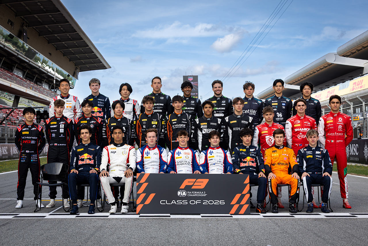 2026年FIA F3第3戦バルセロナで撮影された参戦ドライバー集合写真