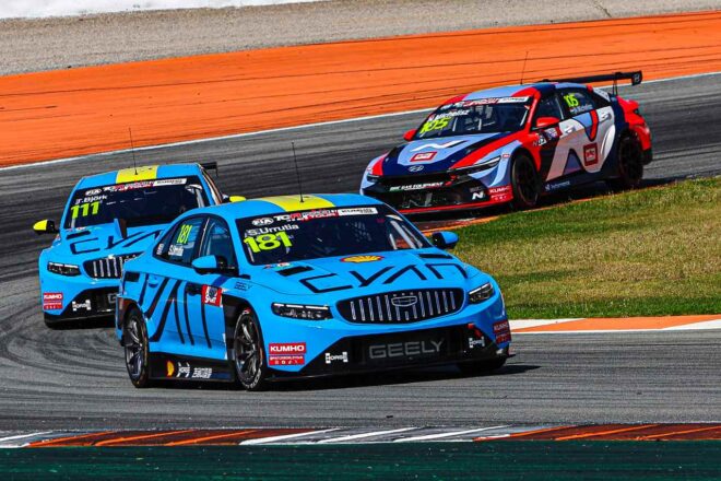 新生ジーリーが躍進。サンティアゴ・ウルティアが週末“スイープ”で3連勝／TCRワールドツアー第2戦