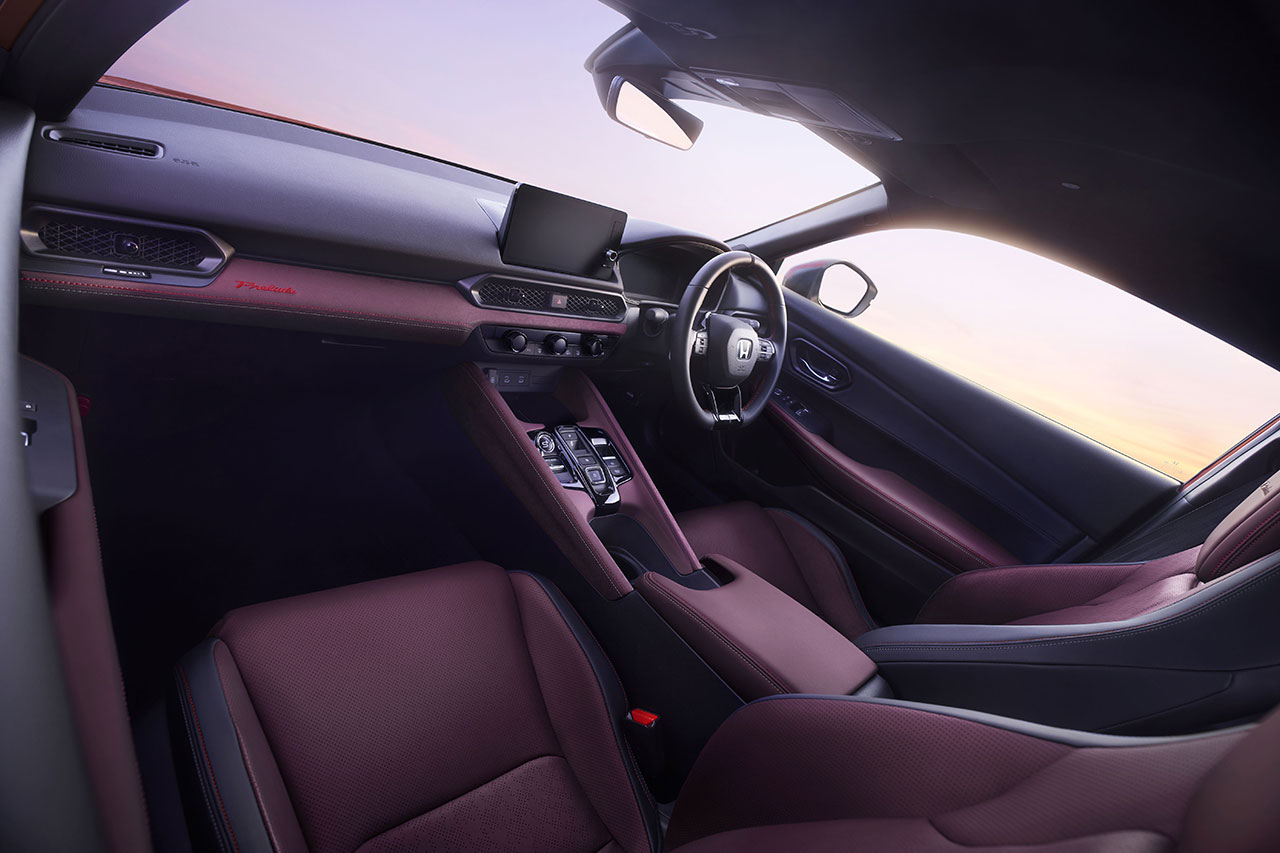 ホンダ・プレリュードに特別仕様車“2027リミテッドエディション”登場。深紅の外装と内装が大人の世界観を演出