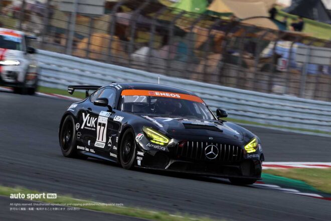 YUK AMG GT4