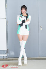 根岸しおり Moduloスマイル 2026年/スーパーGTの写真①