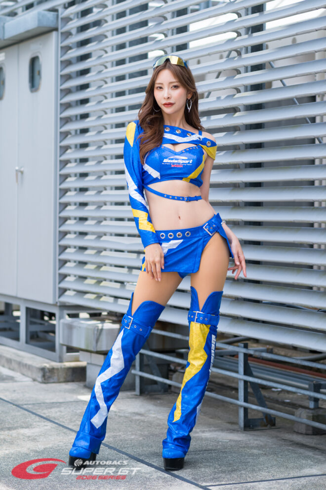 南真琴 WedsSport Racing Gals 2026年/スーパーGTの写真①