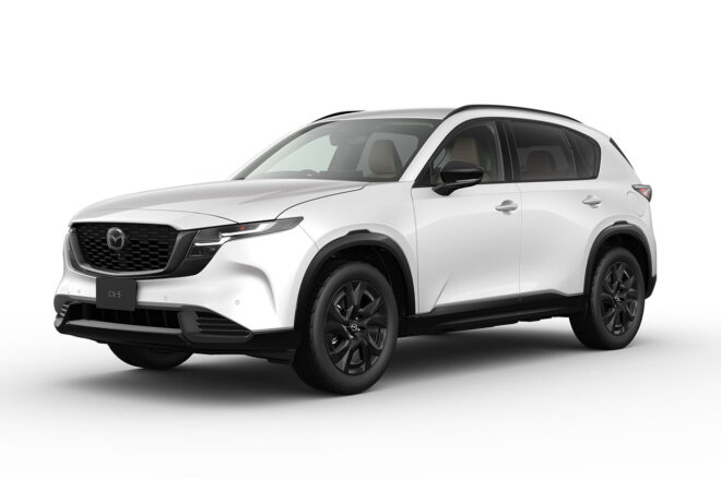 マツダ、新型『CX-5』が発売1カ月で受注1万台超えと発表。月間計画5倍の好調、若年から年配まで幅広い層に支持