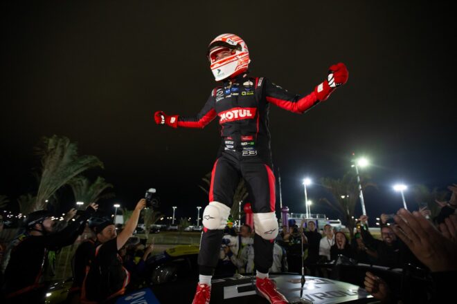 ナイトレースで逃げ切ったネルソン・ピケJr.が今季2勝目、ダニエル・セラも表彰台復帰／SCB第5戦