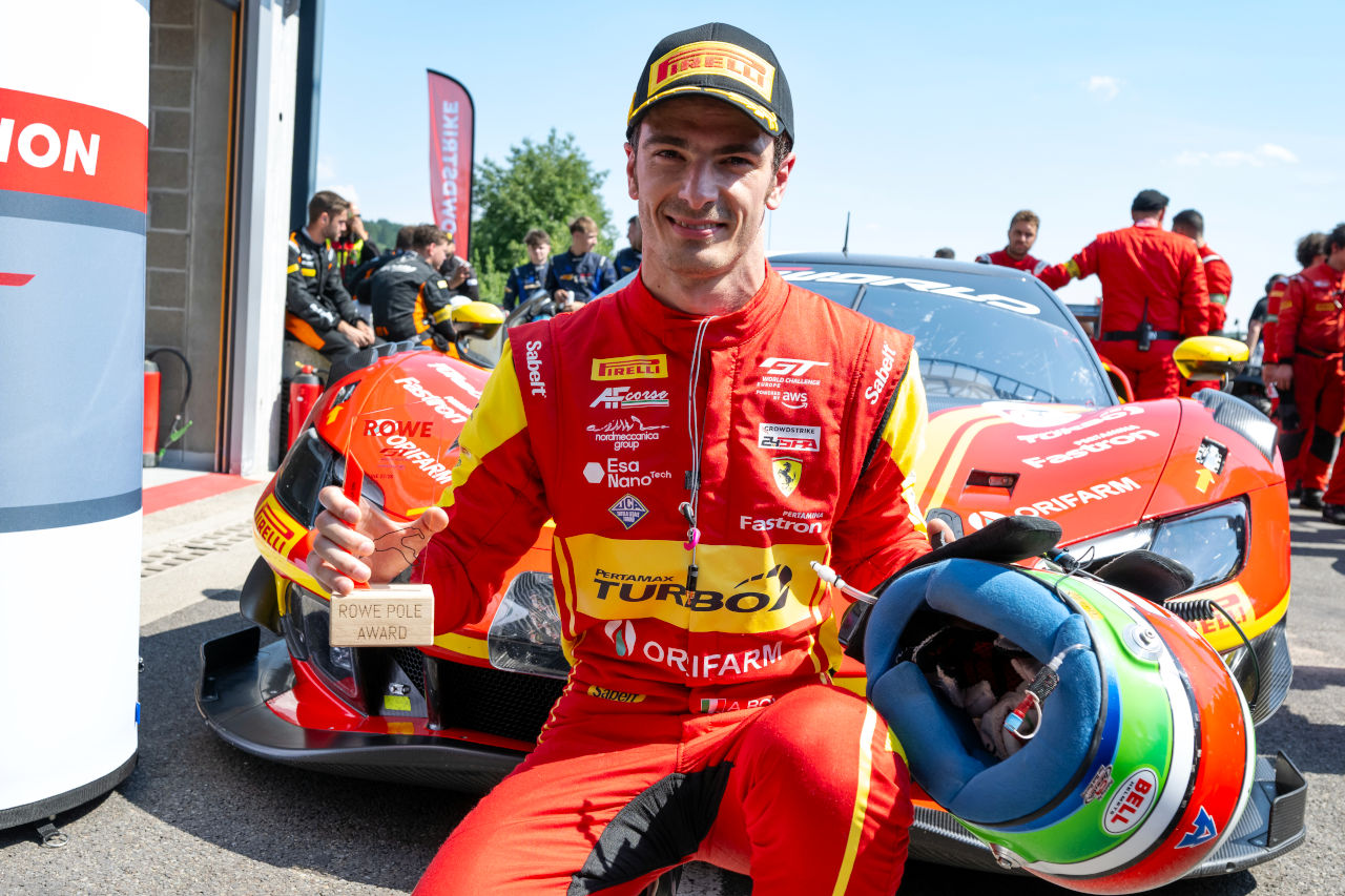 フェラーリのロベラがスパ24時間の新予選でライバル圧倒も、マクラーレンが296勢のワン・ツーを阻止