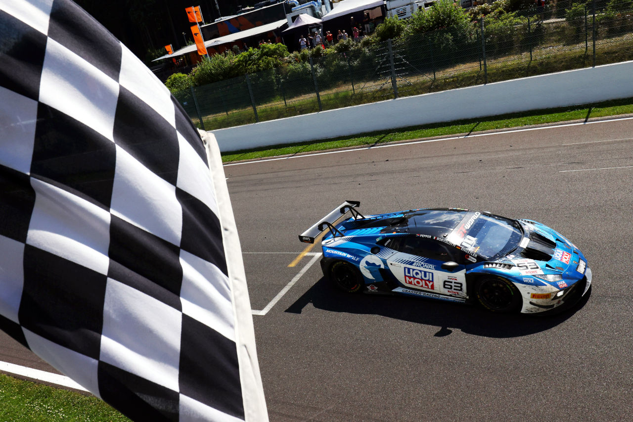 前年のスパ24時間覇者たちがライバルとして再会。新車テメラリオで挑む新たな戦いと彼らの絆