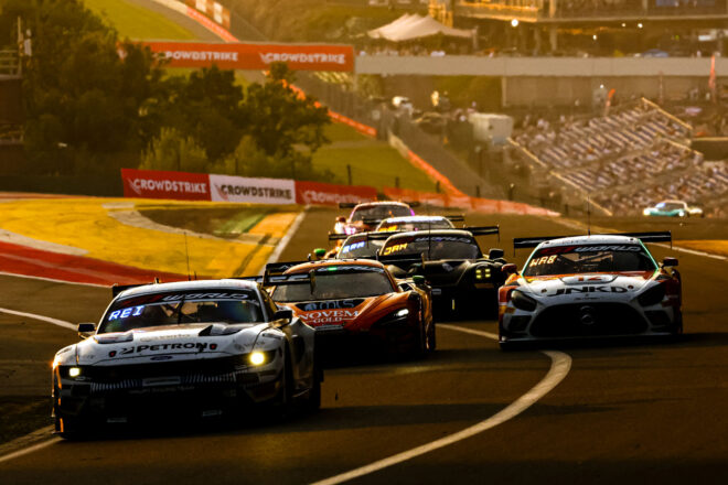 独走フェラーリにパンクの悲劇。マクラーレンが雨襲来のスパ24時間をリード【決勝12時間後レポート】