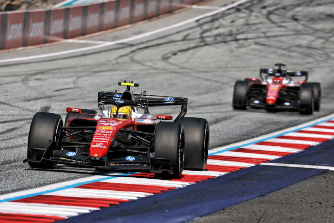 ルイス・ハミルトンとシャルル・ルクレール（フェラーリ）