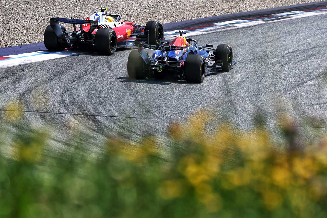 ルイス・ハミルトン（フェラーリ）＆マックス・フェルスタッペン（レッドブル）