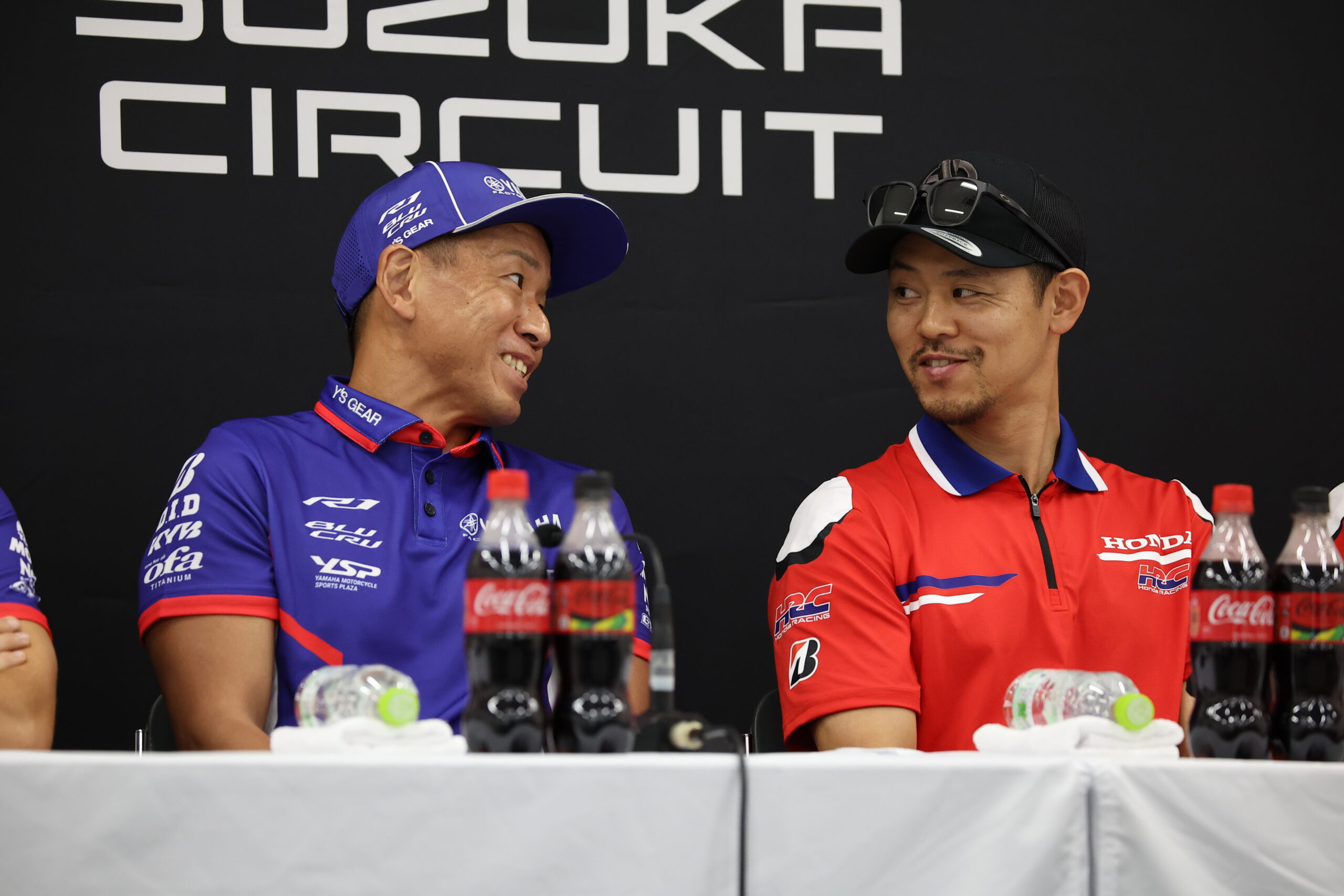木曜会見に出席した中須賀克行（YAMAHA FACTORY RACING TEAM）と高橋巧（Honda HRC）／2026鈴鹿8耐
