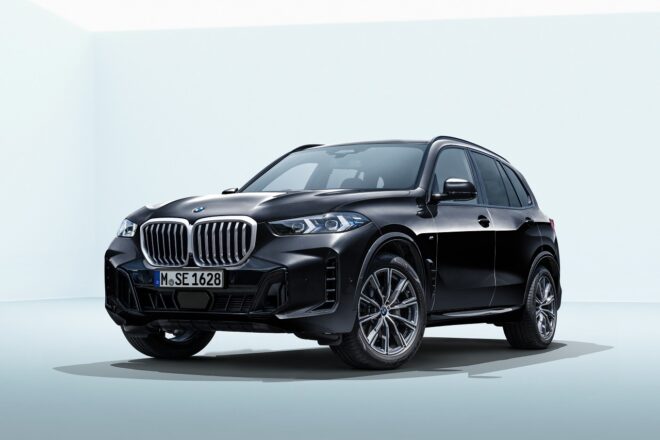 BMW、中核SAV『X5』に“ファイナル・エディション”と新たなエントリー“オリジナル”を追加設定