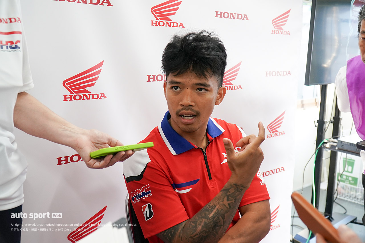「ホンダと巧さんがセットしてくれたバイク」を乗りこなしたレイが金曜予選トップに。チャントラのチーム合流も順調／鈴鹿8耐